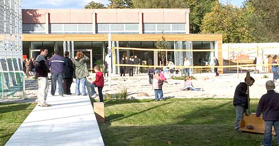 Spielplatzhaus